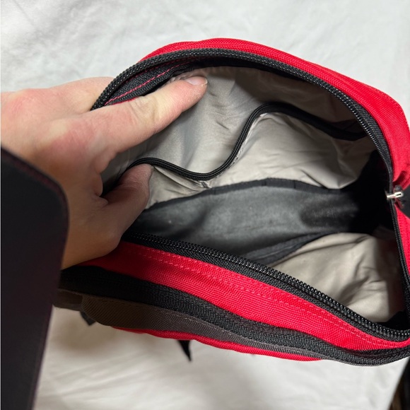 EUC The North Face Red and Black Men's Bag (3ac) - Picture 6 of 6